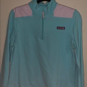 Vineyard vines sweatshirt